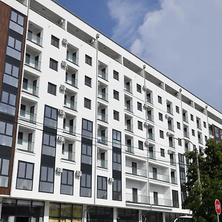 Relax Lux Akva Park شقة ياغودينا