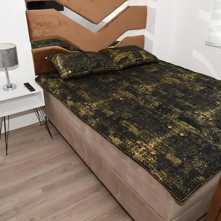 Relax Lux Akva Park شقة ياغودينا